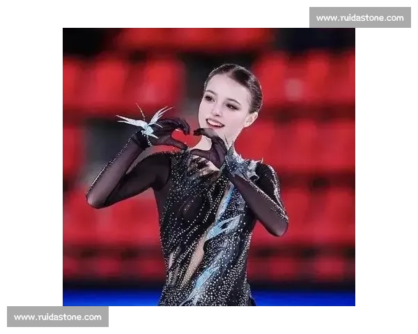 赛场精灵！这位新星的每一个动作，都充满美感