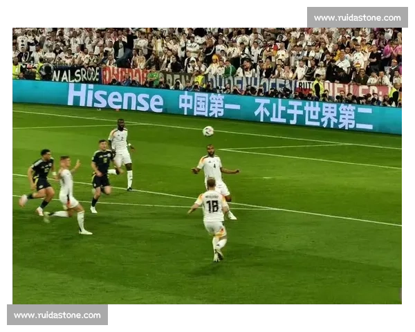 球迷泪目！世界杯决赛经典时刻回顾，感动不止一点点！